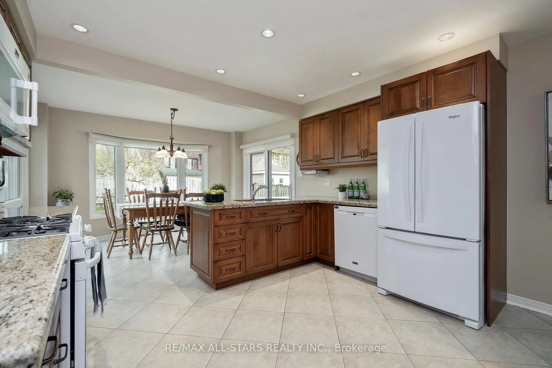 Photo 6 of 33 Carpenter Court, Markham, Raymerville — HOMEH