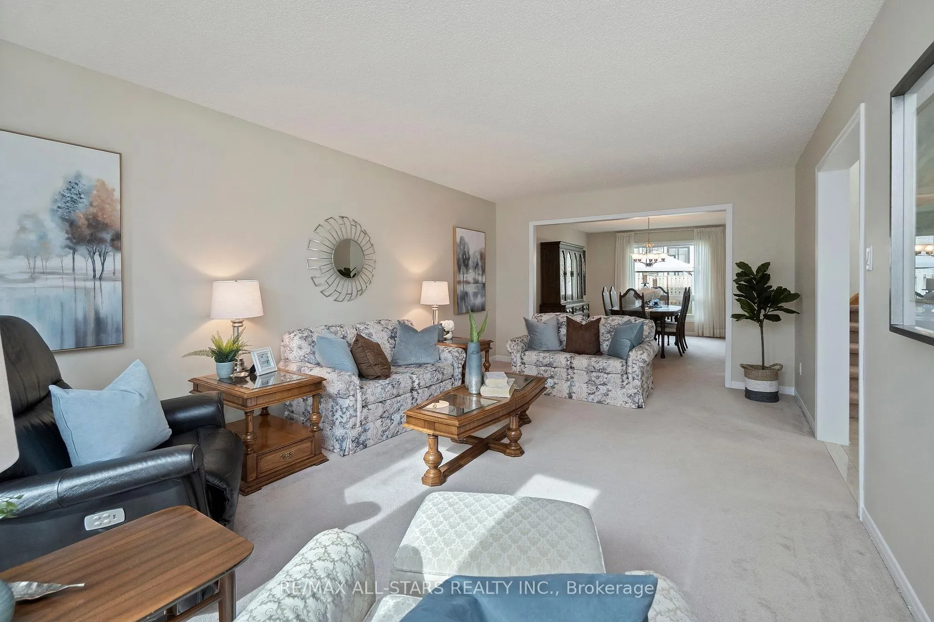 Photo 9 of 33 Carpenter Court, Markham, Raymerville — HOMEH