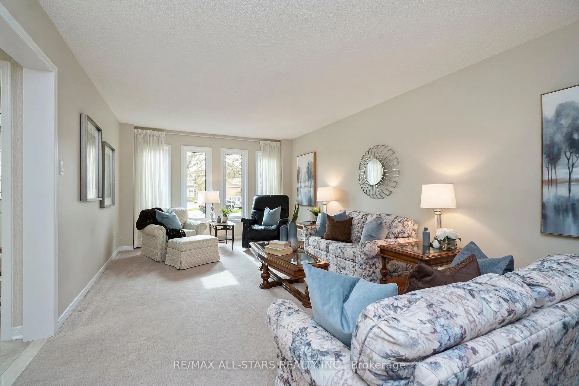 Photo 11 of 33 Carpenter Court, Markham, Raymerville — HOMEH