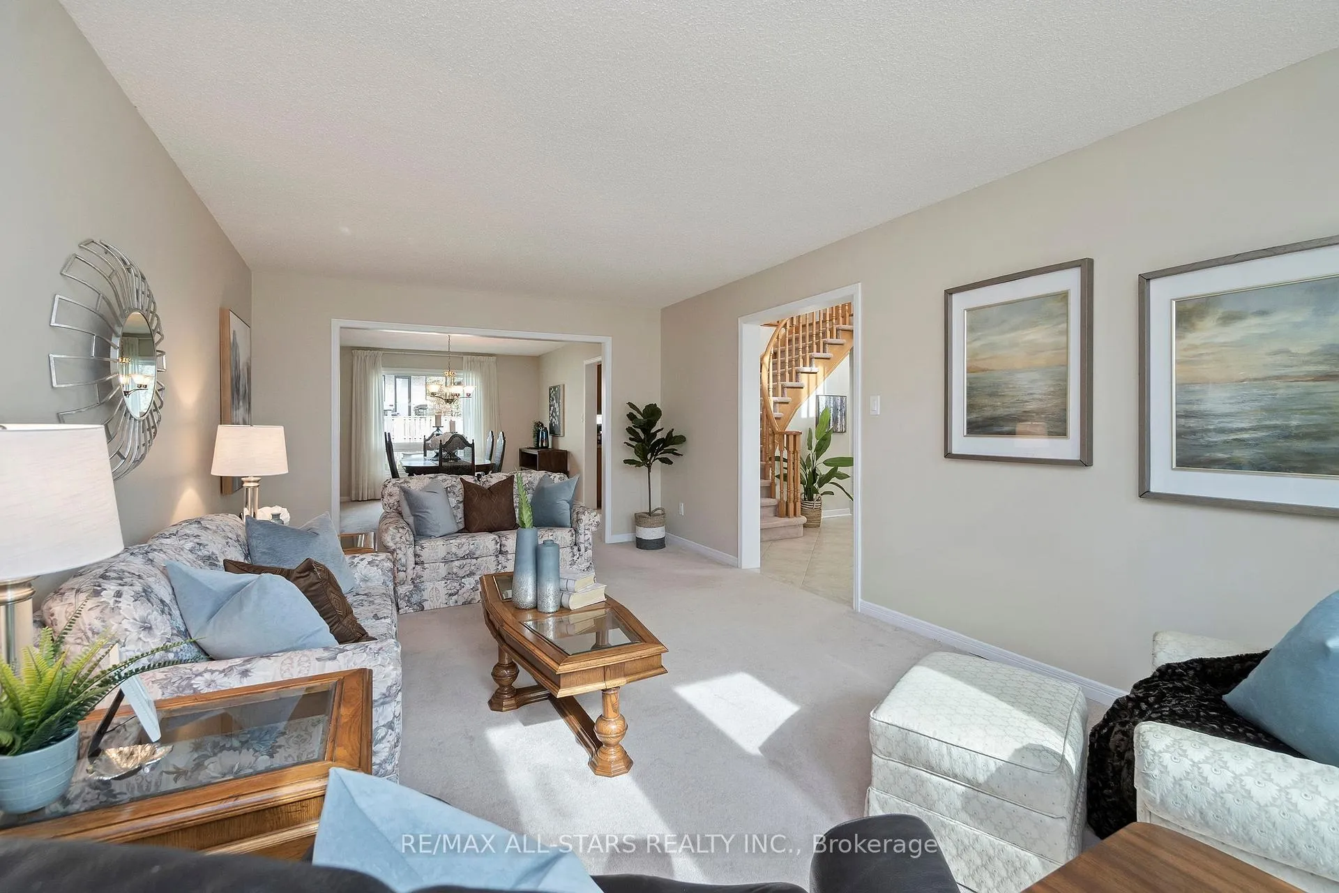 Photo 12 of 33 Carpenter Court, Markham, Raymerville — HOMEH