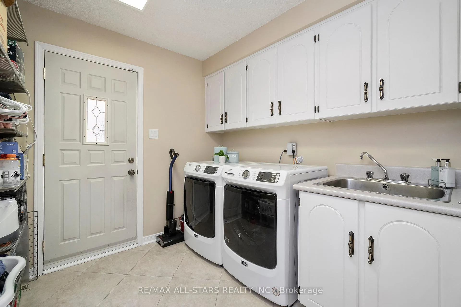 Photo 19 of 33 Carpenter Court, Markham, Raymerville — HOMEH