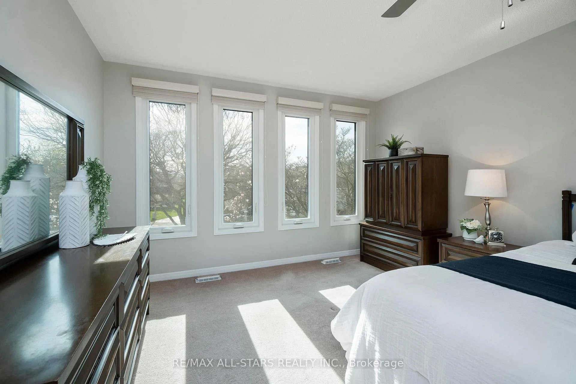 Photo 23 of 33 Carpenter Court, Markham, Raymerville — HOMEH