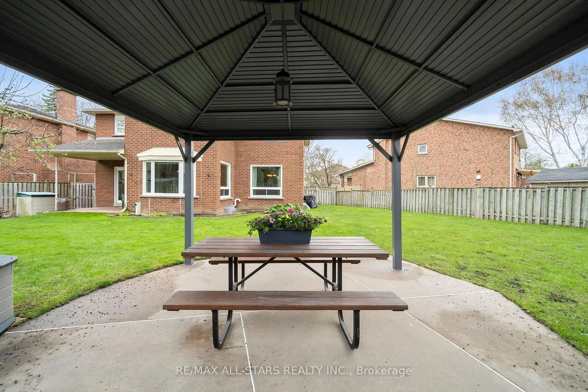 Photo 40 of 33 Carpenter Court, Markham, Raymerville — HOMEH