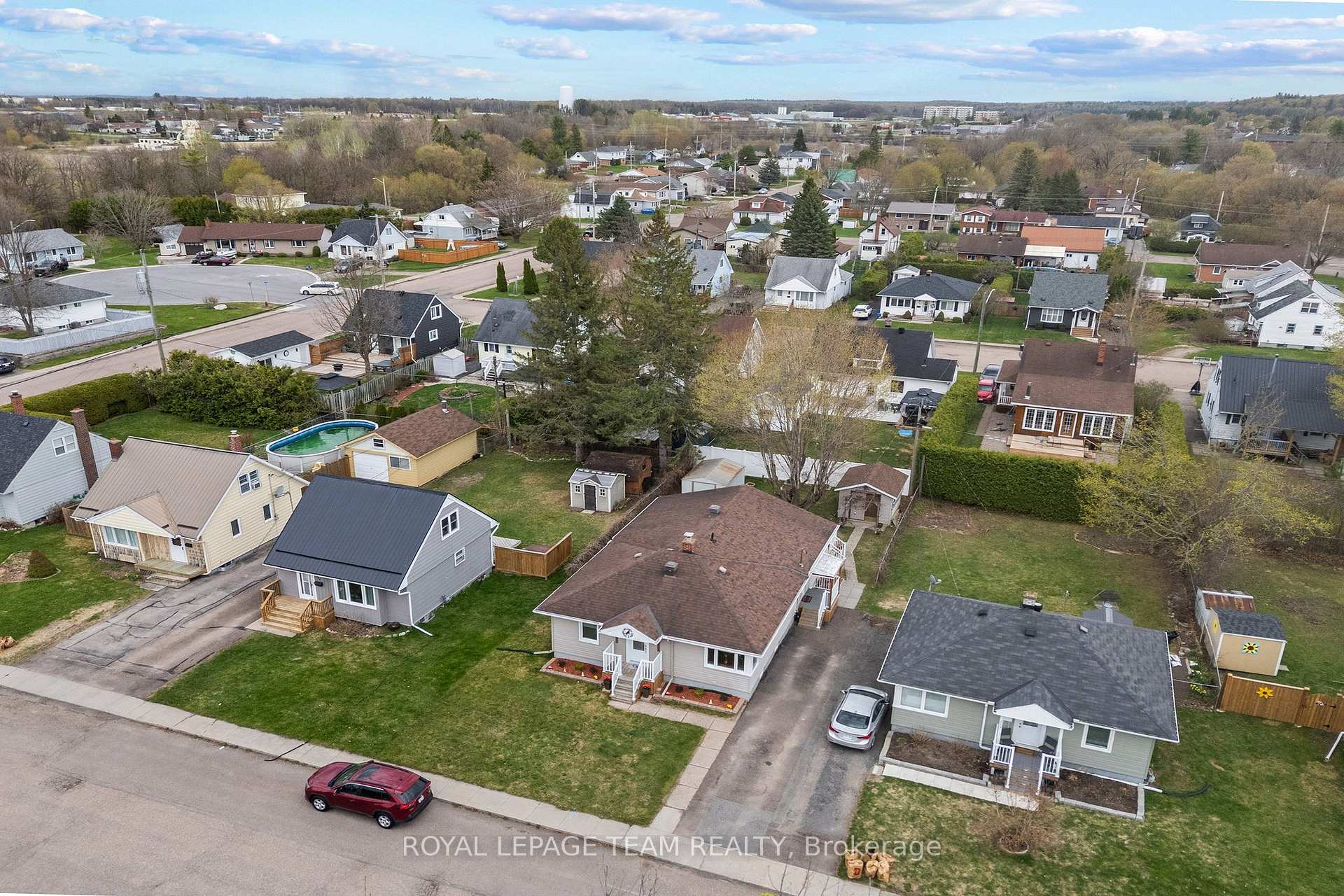 Photo 4 of 361 Archibald Avenue, Renfrew — HOMEH