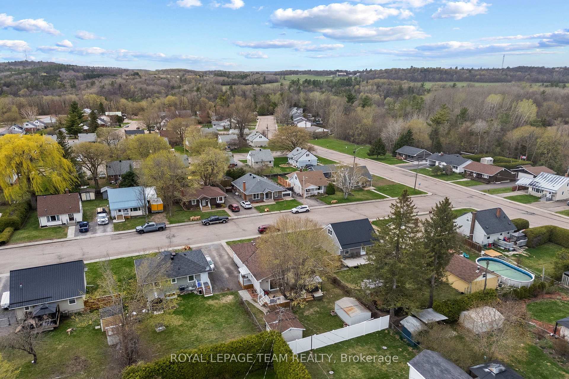 Photo 6 of 361 Archibald Avenue, Renfrew — HOMEH