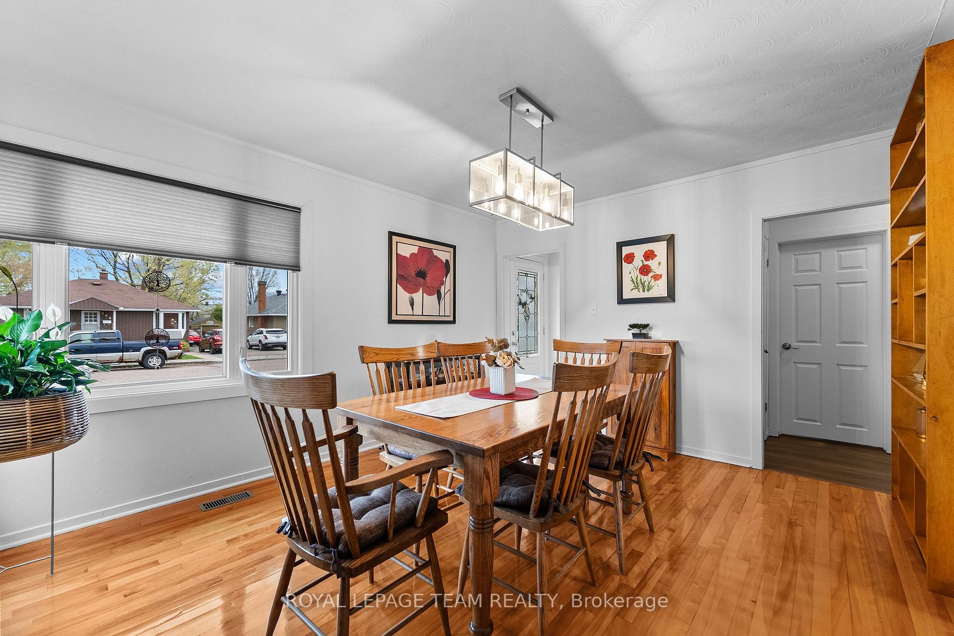 Photo 13 of 361 Archibald Avenue, Renfrew — HOMEH