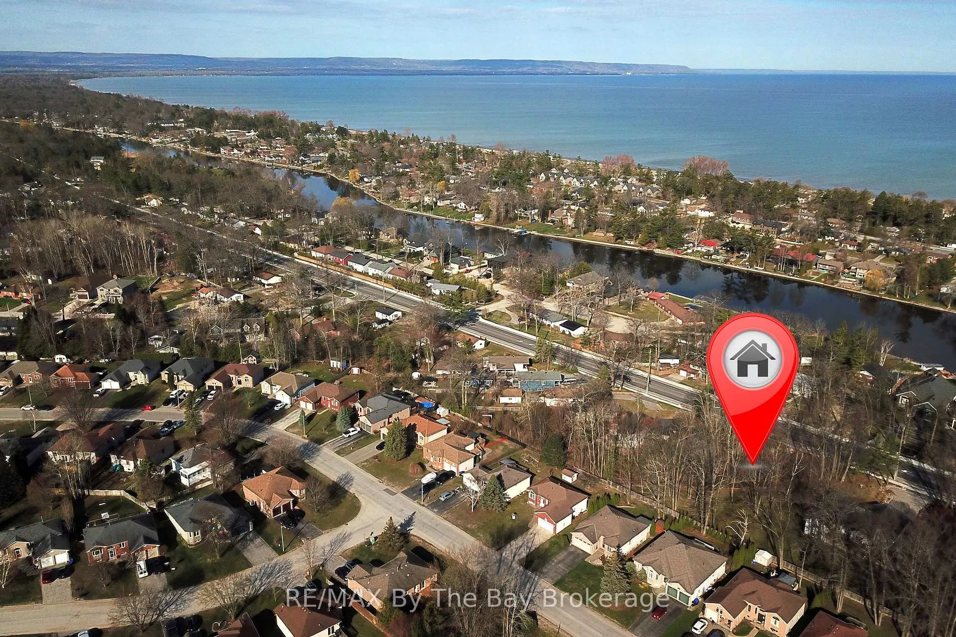 Photo of 1459 River Road W