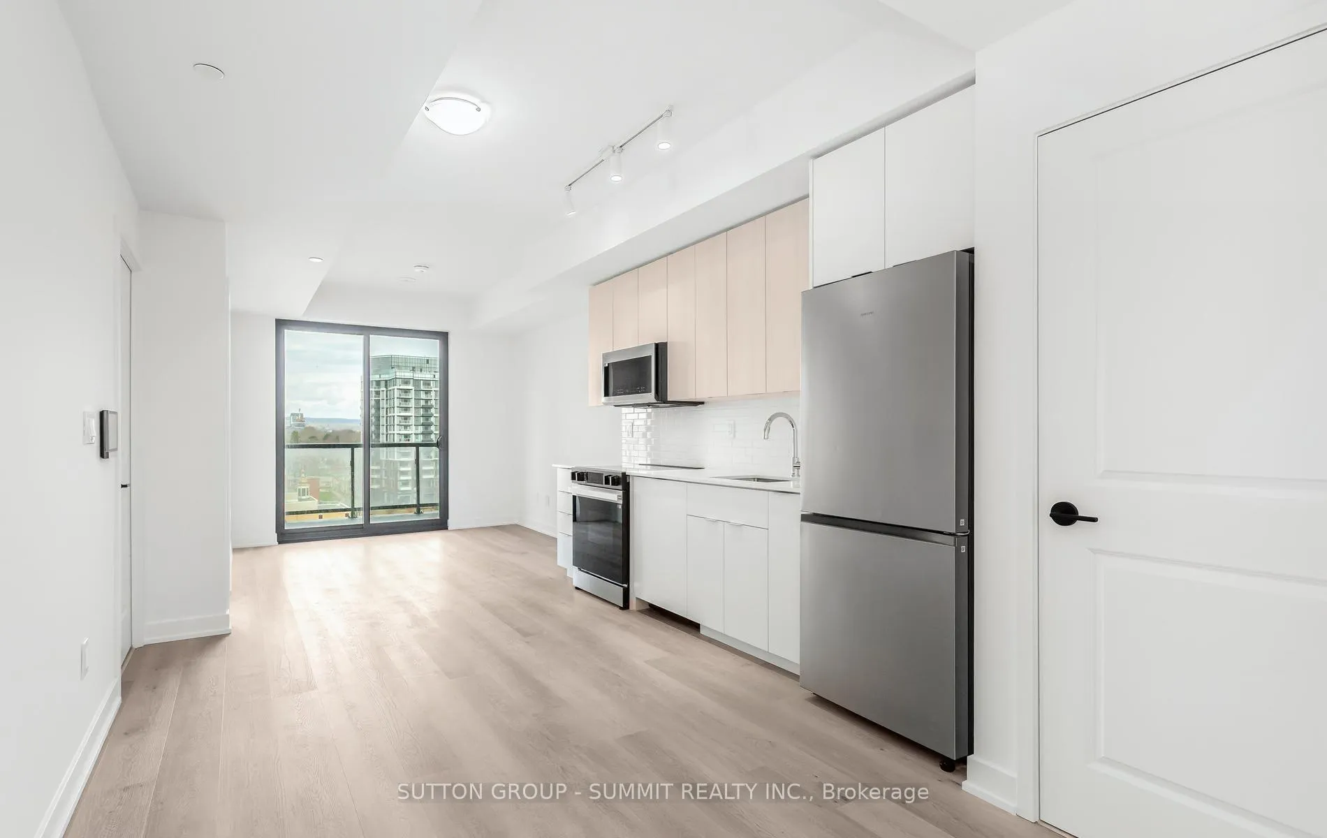 Photo 4 of Unit 710, 2075 Lakeshore Road, Burlington, Brant — HOMEH