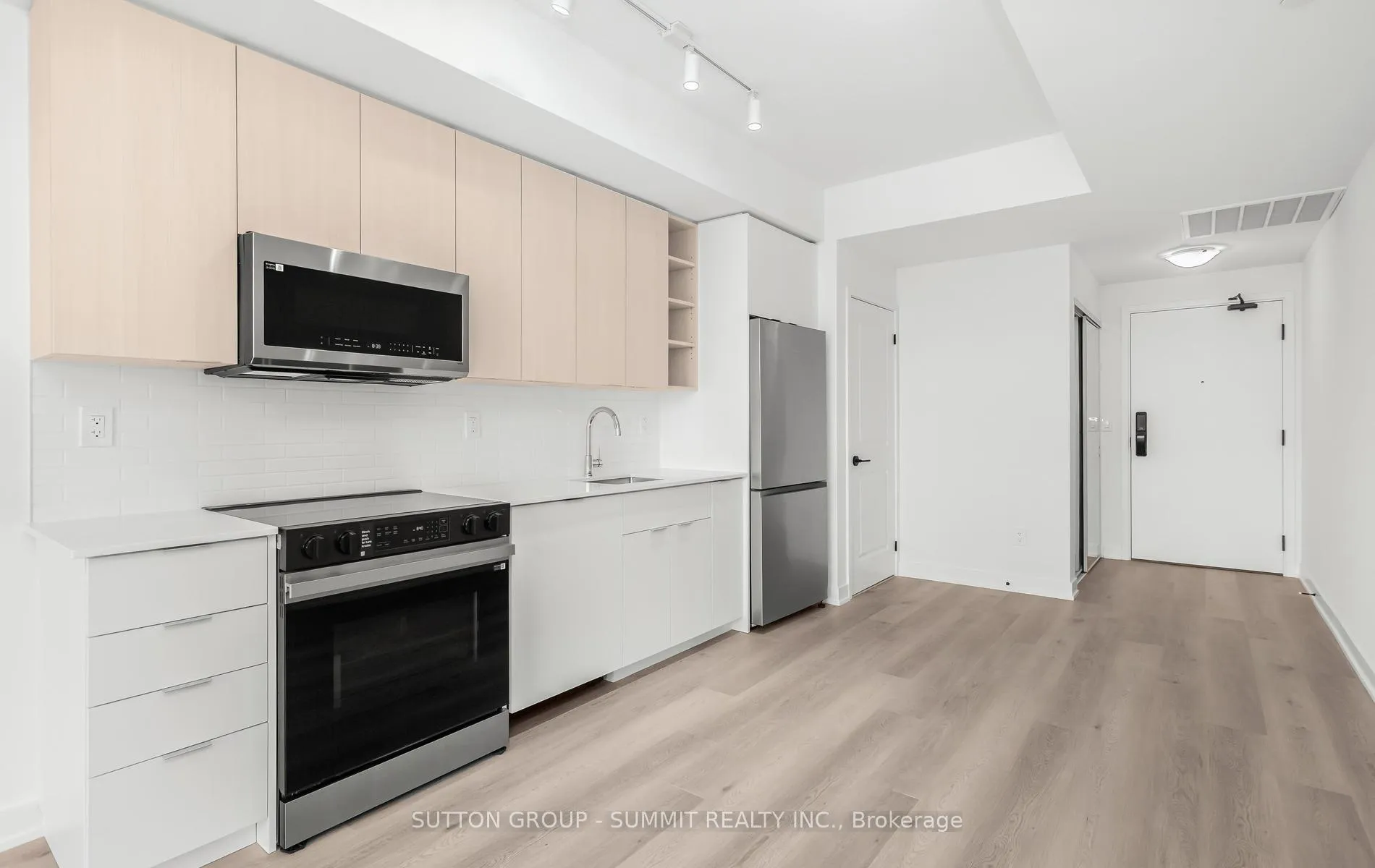 Photo 5 of Unit 710, 2075 Lakeshore Road, Burlington, Brant — HOMEH