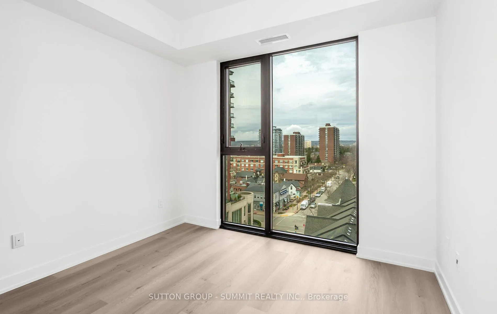 Photo 8 of Unit 710, 2075 Lakeshore Road, Burlington, Brant — HOMEH