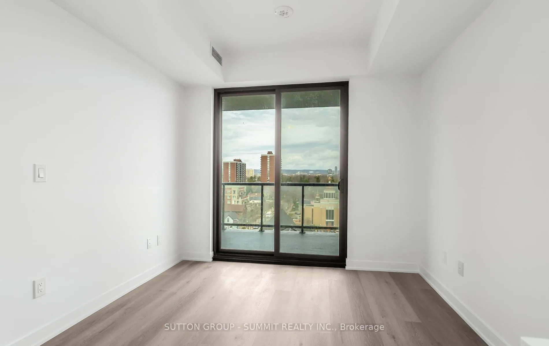 Photo 9 of Unit 710, 2075 Lakeshore Road, Burlington, Brant — HOMEH