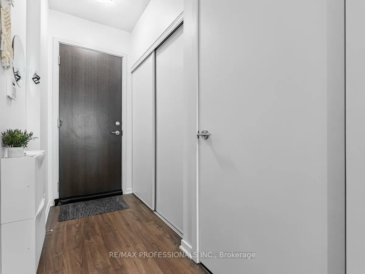 Photo 2 of Unit 2113, 105 The Queensway, Toronto, High Park-Swansea — HOMEH