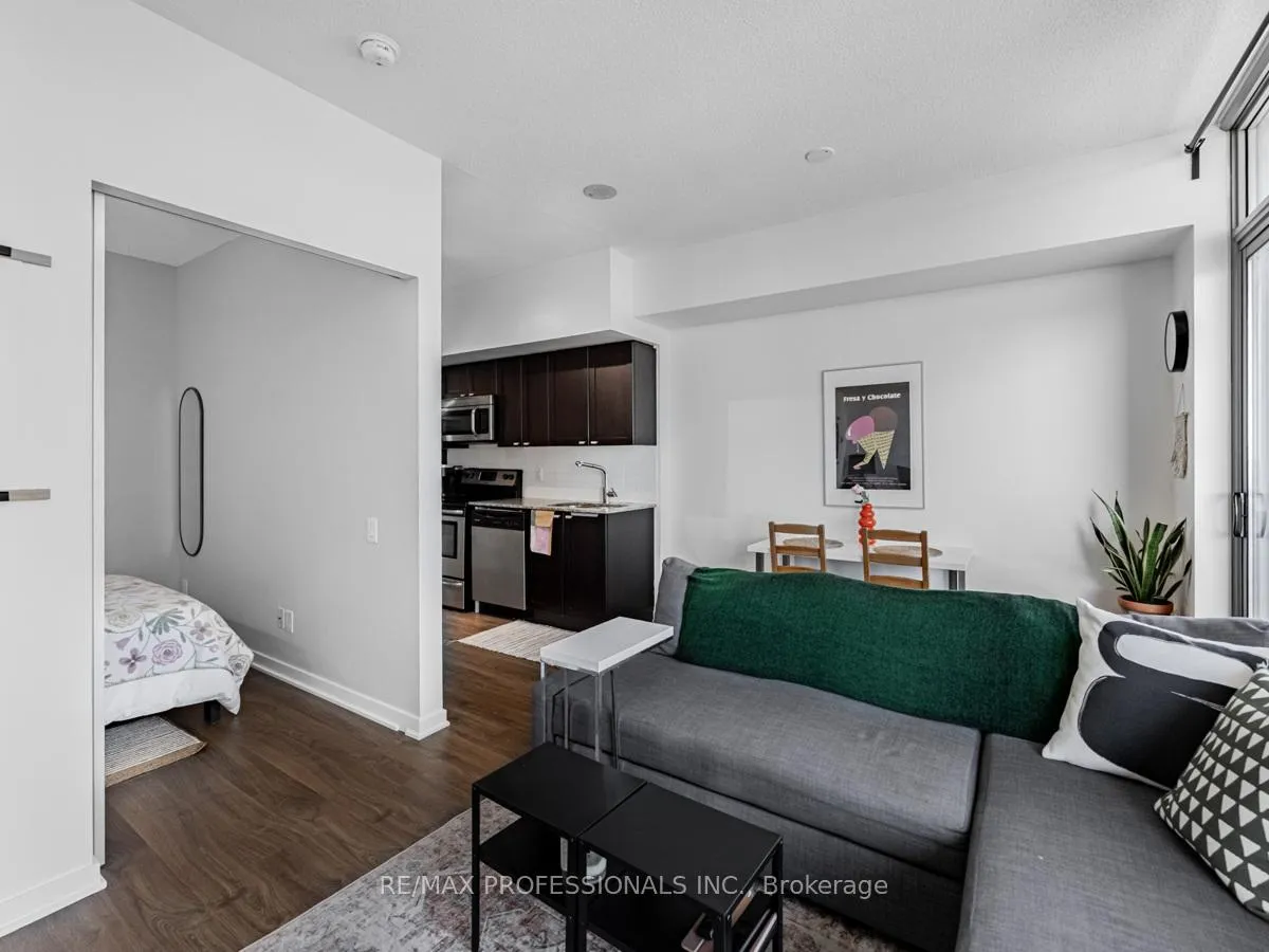 Photo 13 of Unit 2113, 105 The Queensway, Toronto, High Park-Swansea — HOMEH