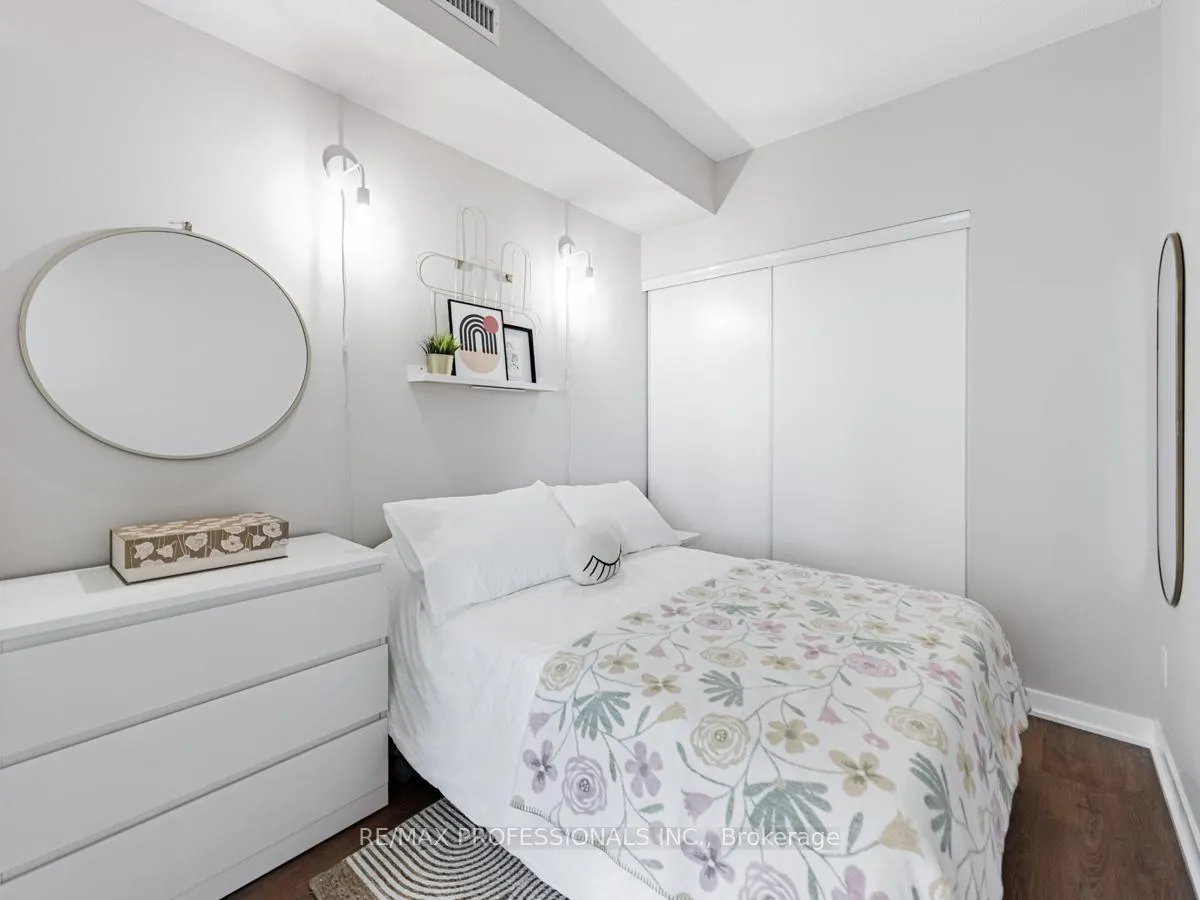 Photo 18 of Unit 2113, 105 The Queensway, Toronto, High Park-Swansea — HOMEH