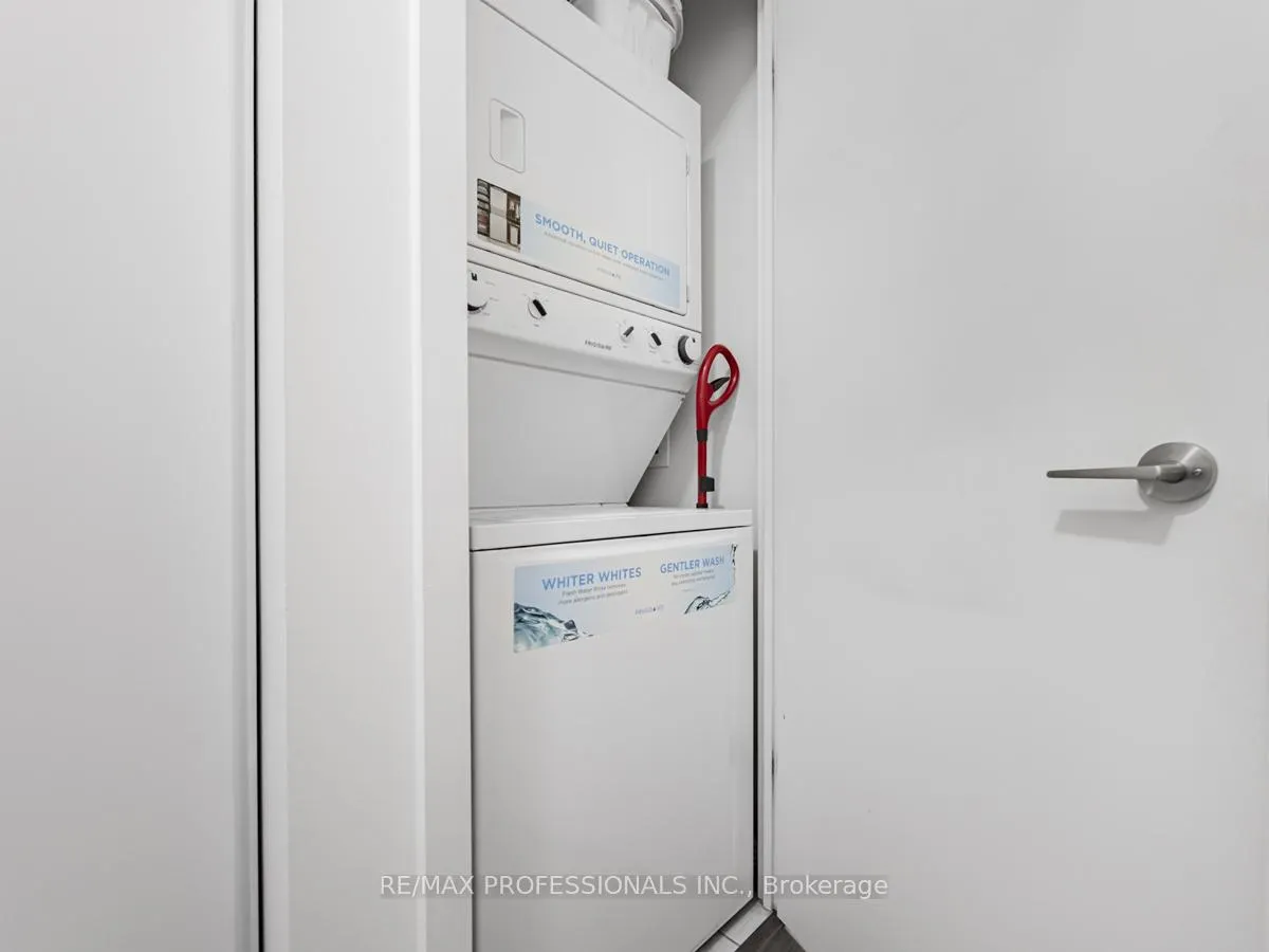 Photo 20 of Unit 2113, 105 The Queensway, Toronto, High Park-Swansea — HOMEH