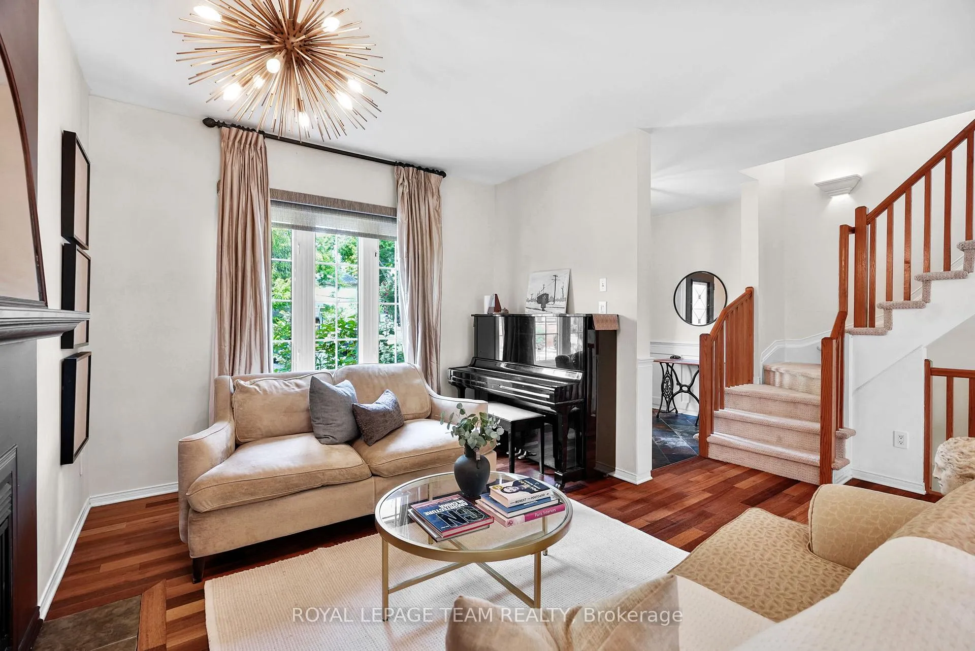 Photo 3 of 2122 Saunders Avenue, Ottawa, Woodroffe — HOMEH