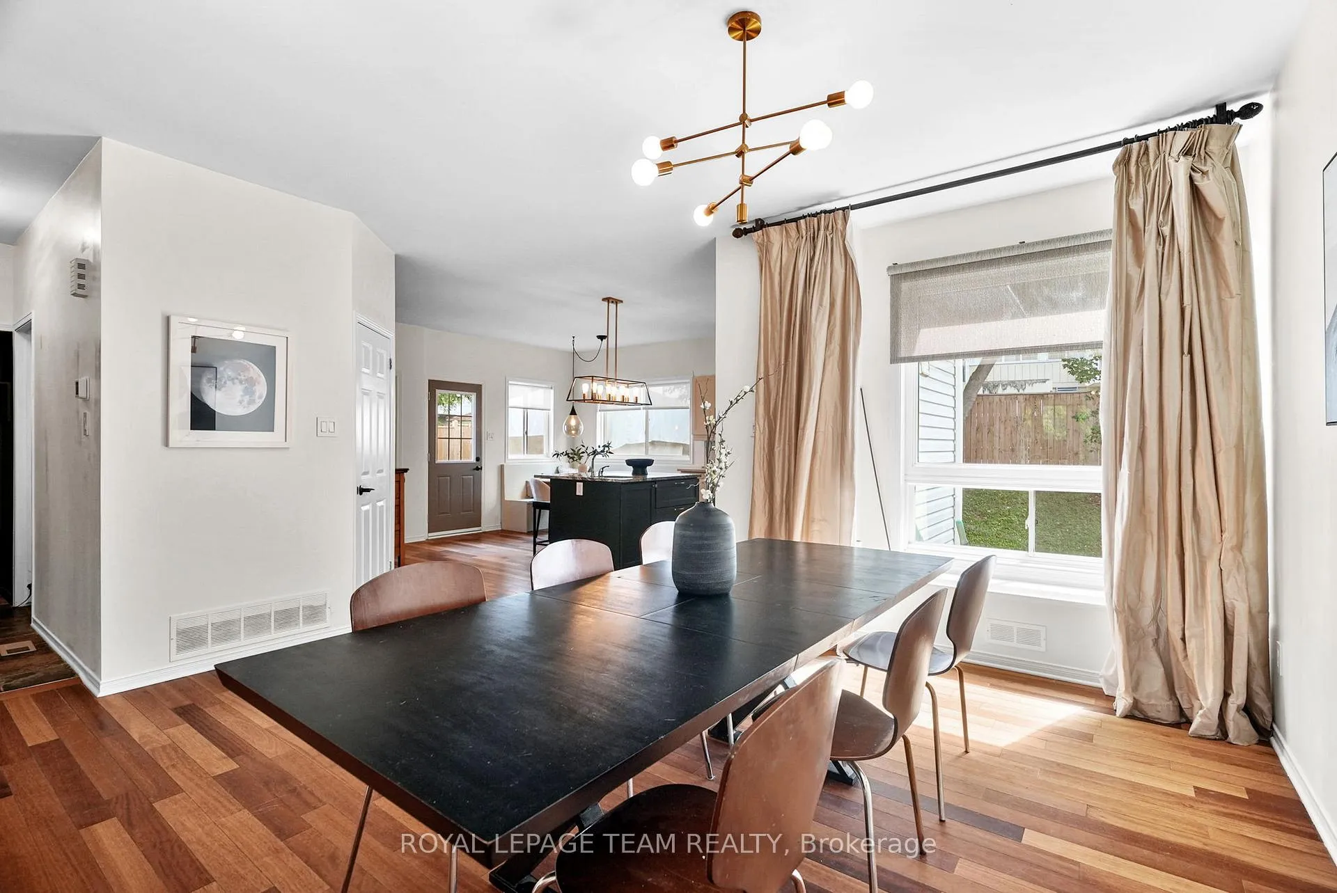 Photo 8 of 2122 Saunders Avenue, Ottawa, Woodroffe — HOMEH
