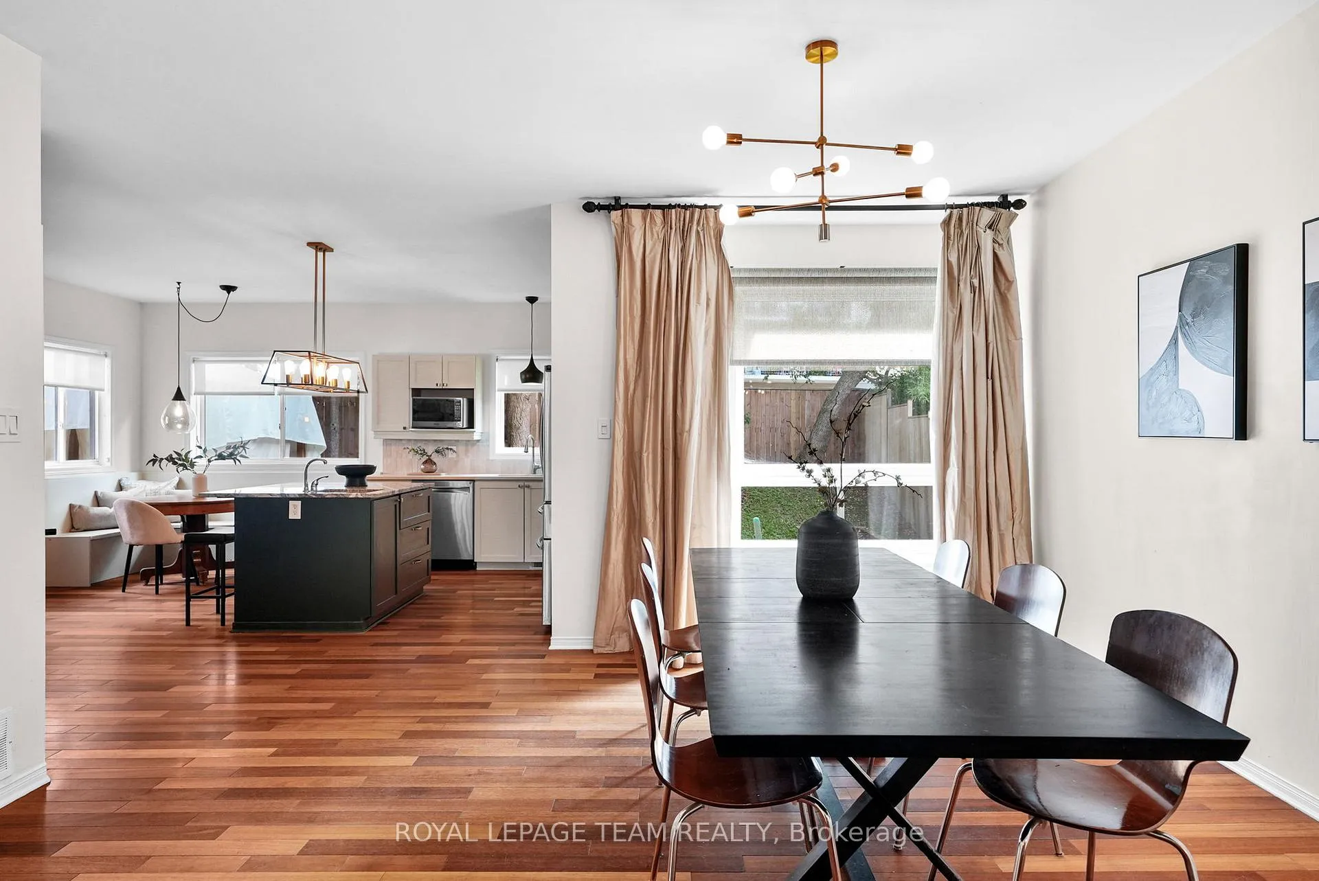 Photo 9 of 2122 Saunders Avenue, Ottawa, Woodroffe — HOMEH
