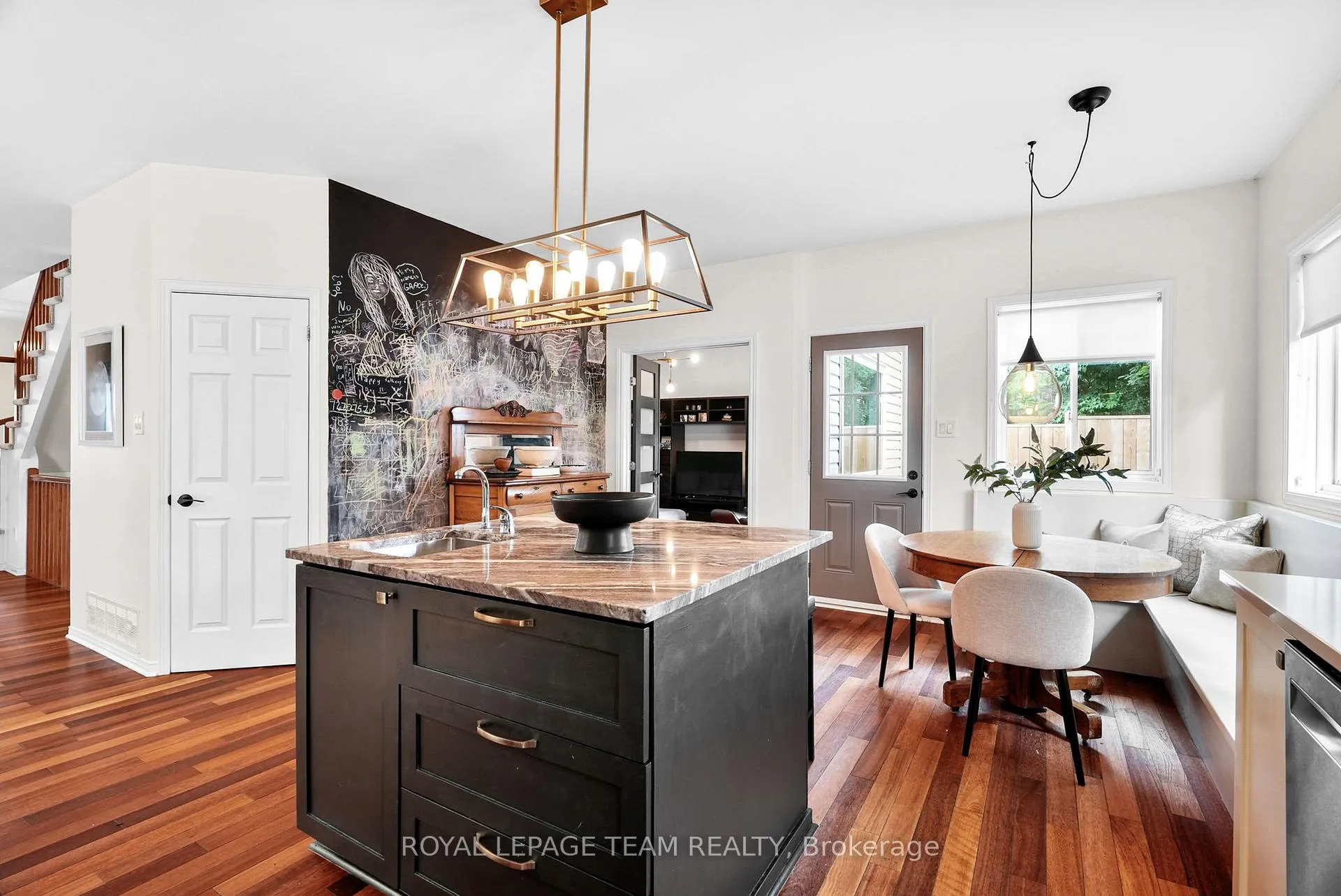 Photo 17 of 2122 Saunders Avenue, Ottawa, Woodroffe — HOMEH