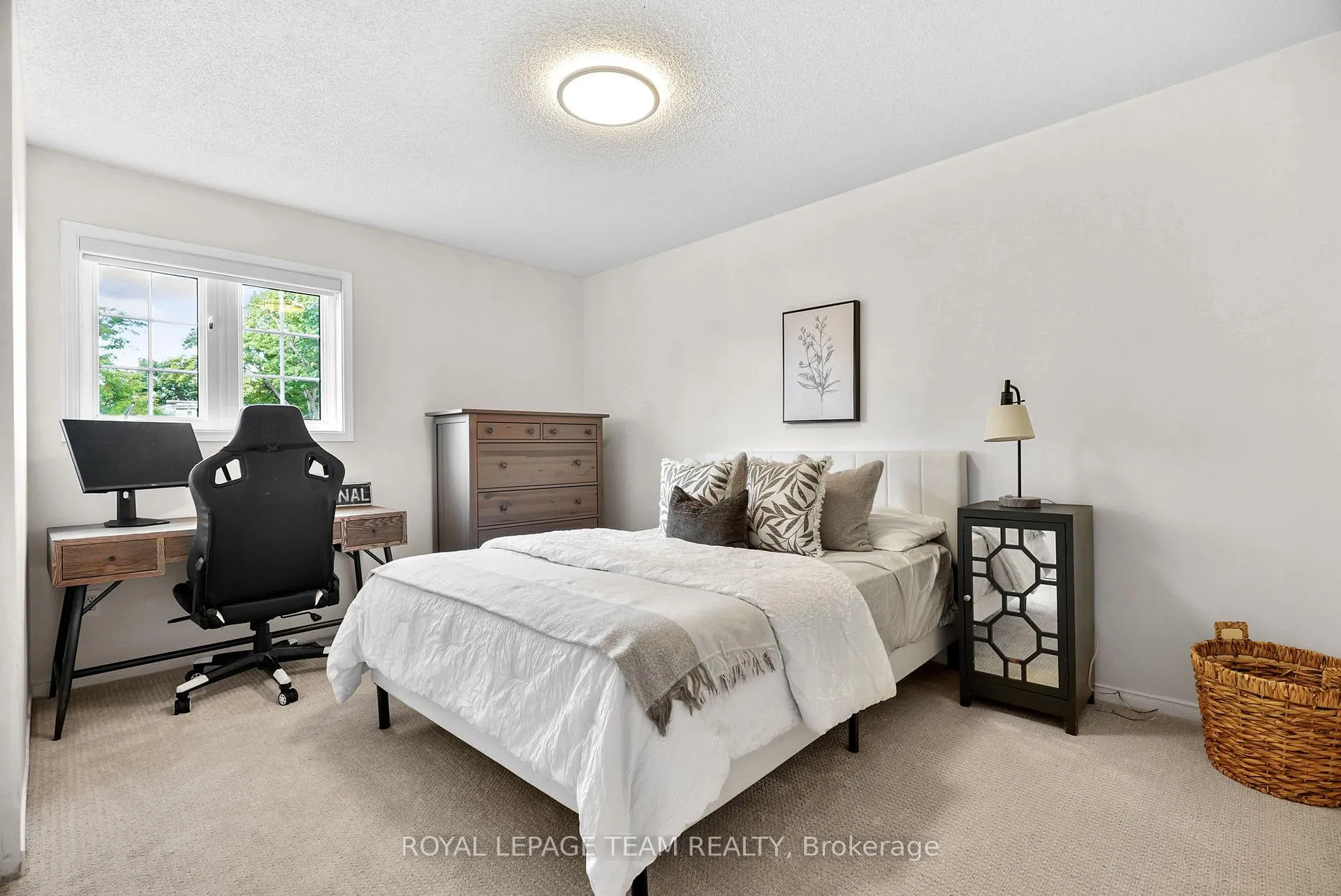 Photo 24 of 2122 Saunders Avenue, Ottawa, Woodroffe — HOMEH