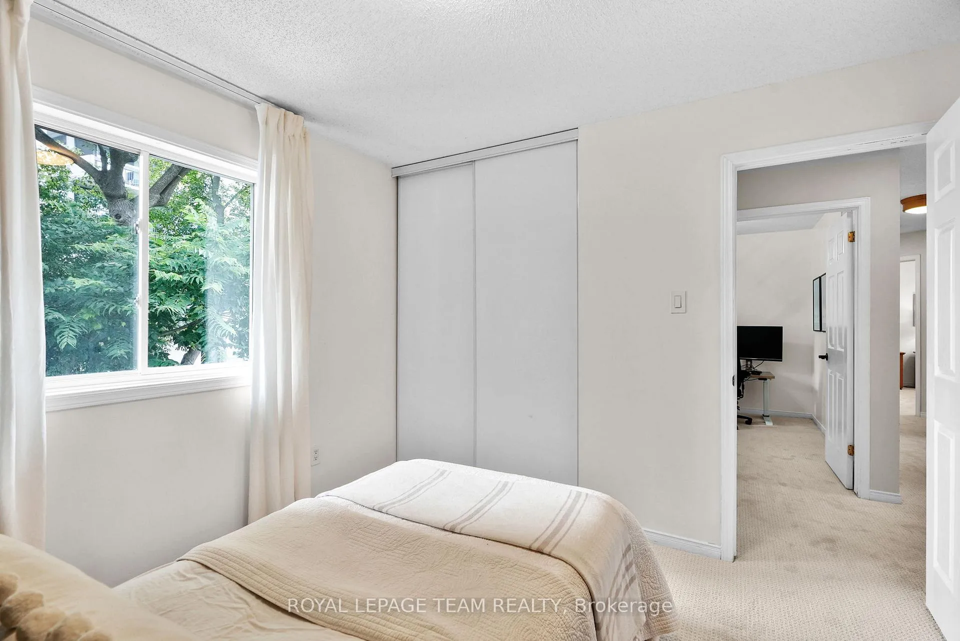 Photo 46 of 2122 Saunders Avenue, Ottawa, Woodroffe — HOMEH