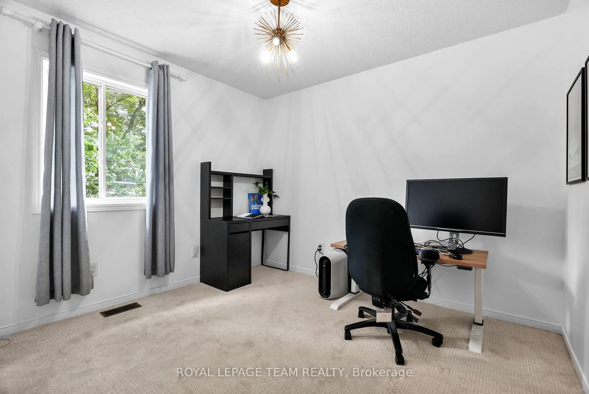 Photo 27 of 2122 Saunders Avenue, Ottawa, Woodroffe — HOMEH