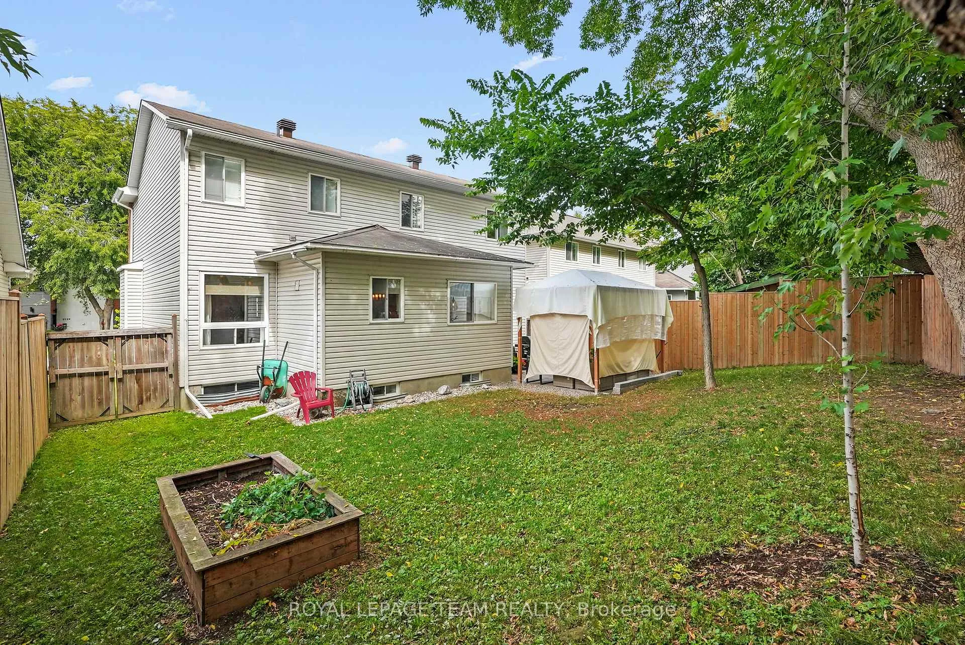 Photo 33 of 2122 Saunders Avenue, Ottawa, Woodroffe — HOMEH
