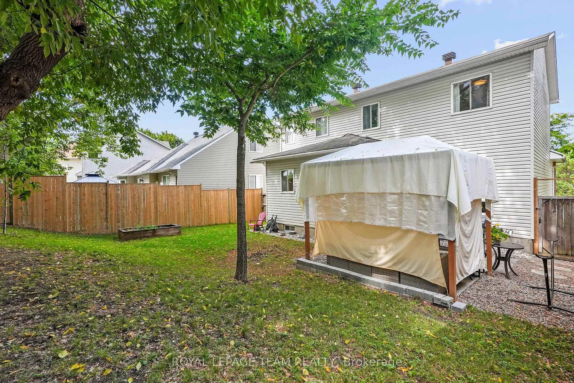 Photo 35 of 2122 Saunders Avenue, Ottawa, Woodroffe — HOMEH
