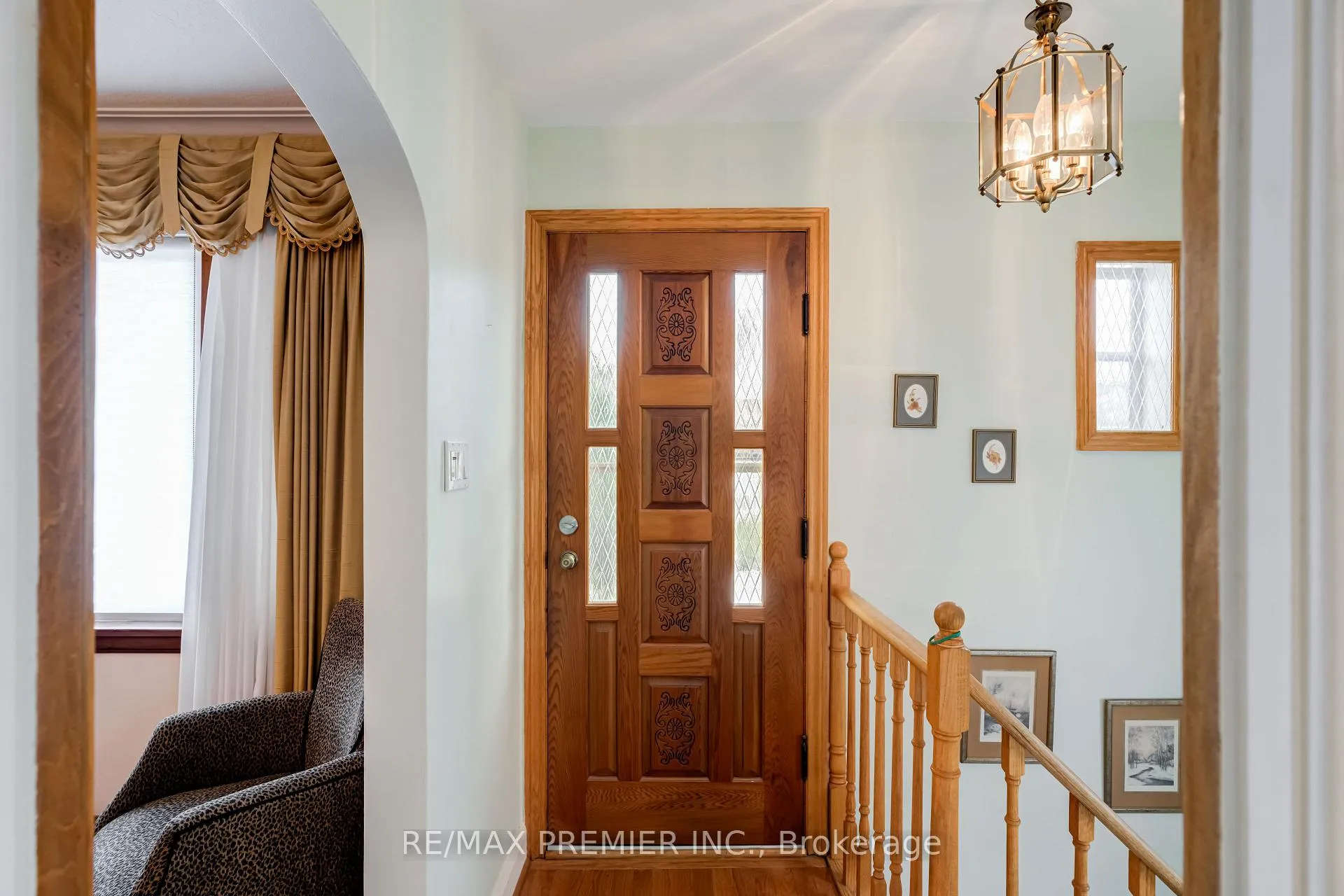 Photo 6 of 52 Richardson Avenue, North York, Beechborough-Greenbrook — HOMEH