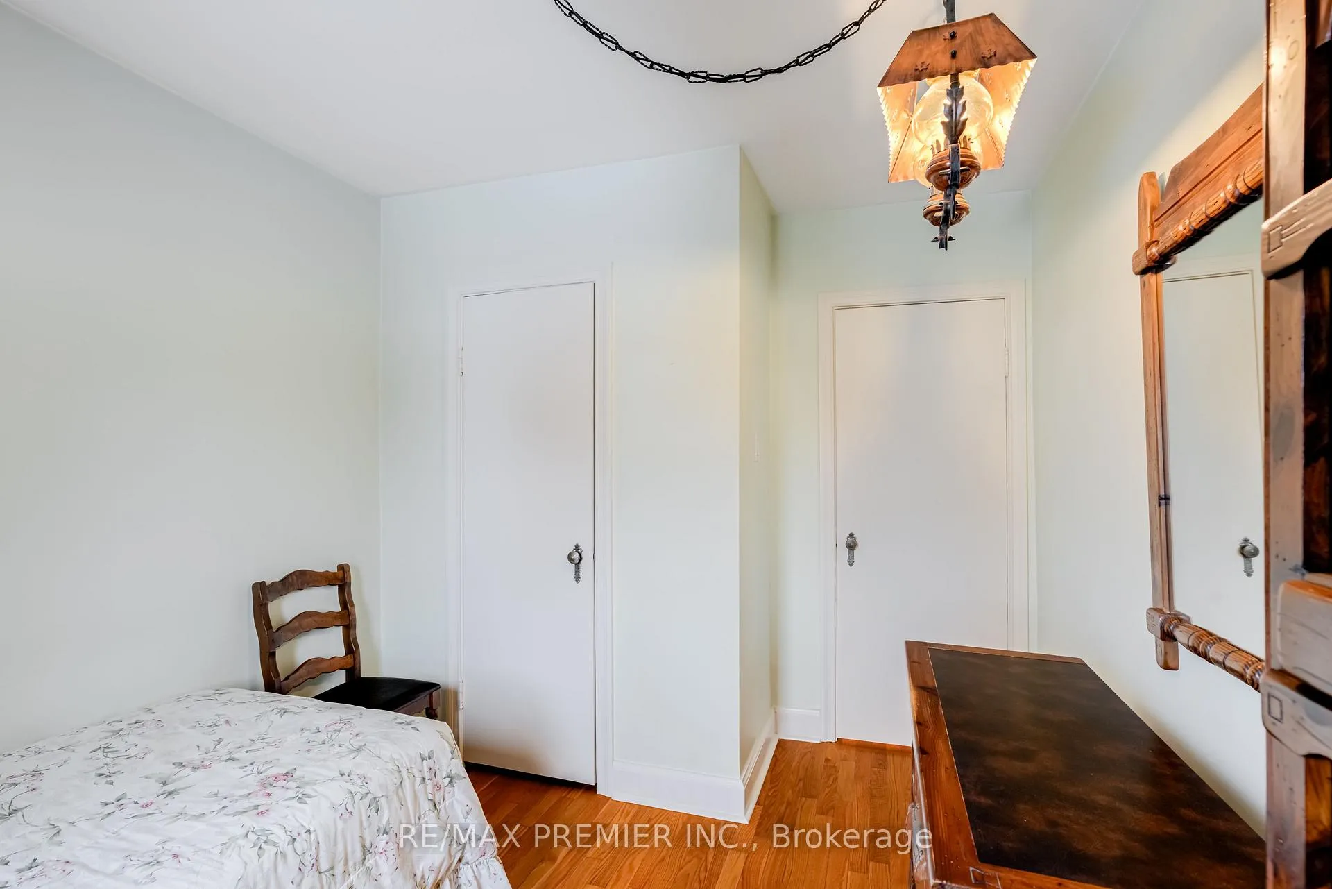 Photo 18 of 52 Richardson Avenue, North York, Beechborough-Greenbrook — HOMEH