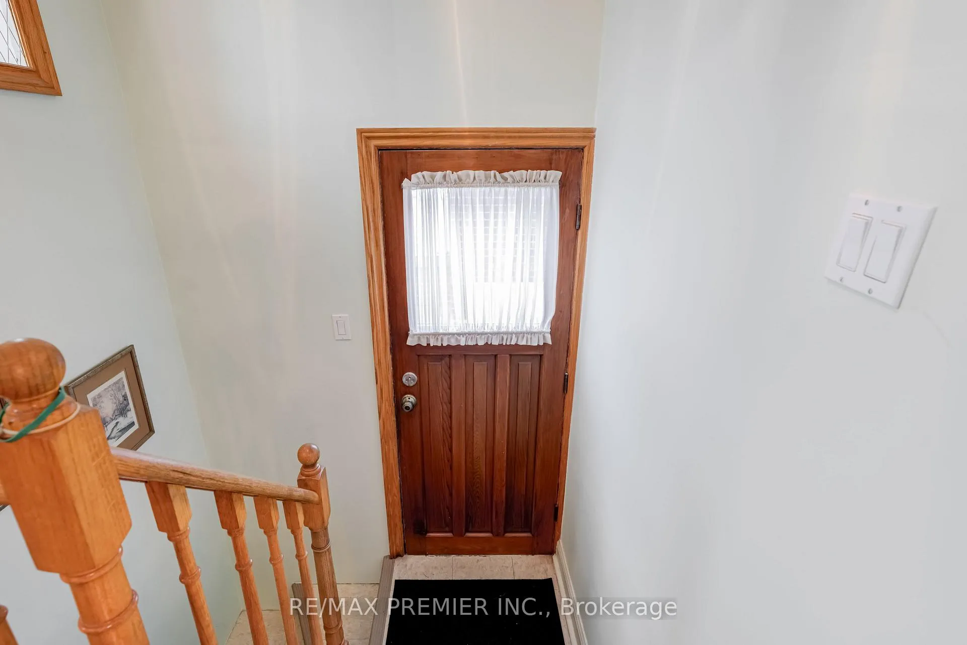 Photo 22 of 52 Richardson Avenue, North York, Beechborough-Greenbrook — HOMEH