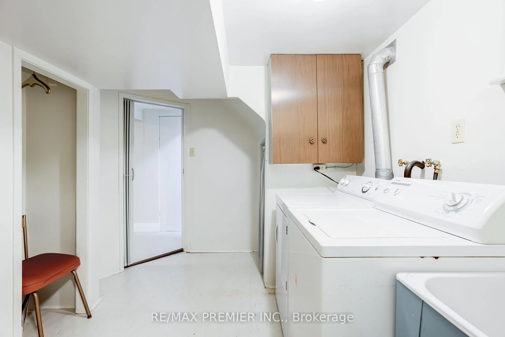 Photo 35 of 52 Richardson Avenue, North York, Beechborough-Greenbrook — HOMEH