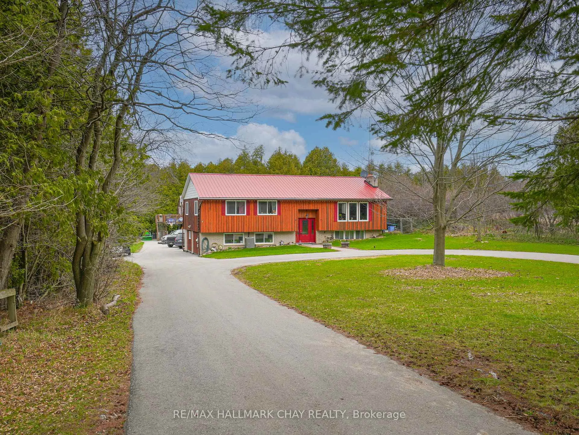 Photo 3 of 4684 10th Side Road, Essa, Rural Essa — HOMEH