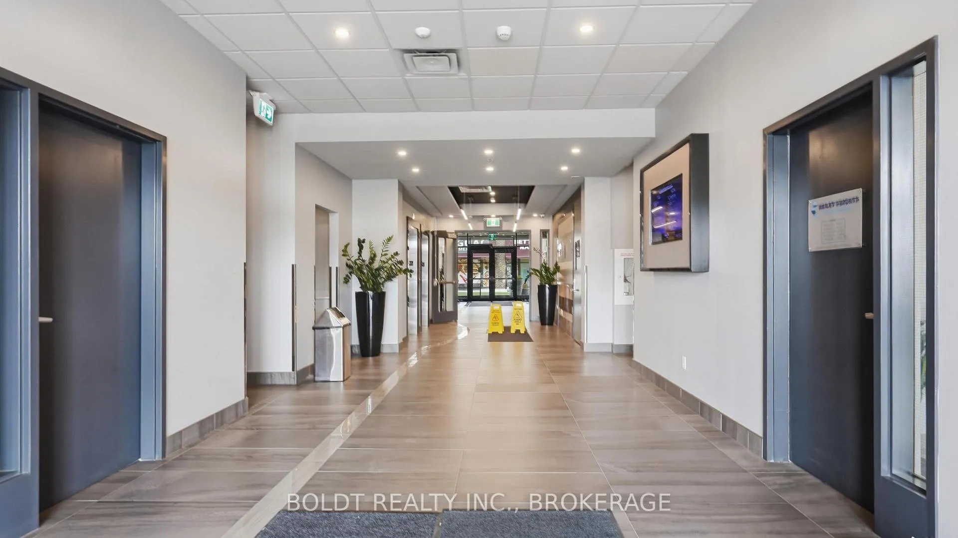 Photo 3 of Unit 508, 300G Fourth Avenue, St. Catharines, Ridley — HOMEH