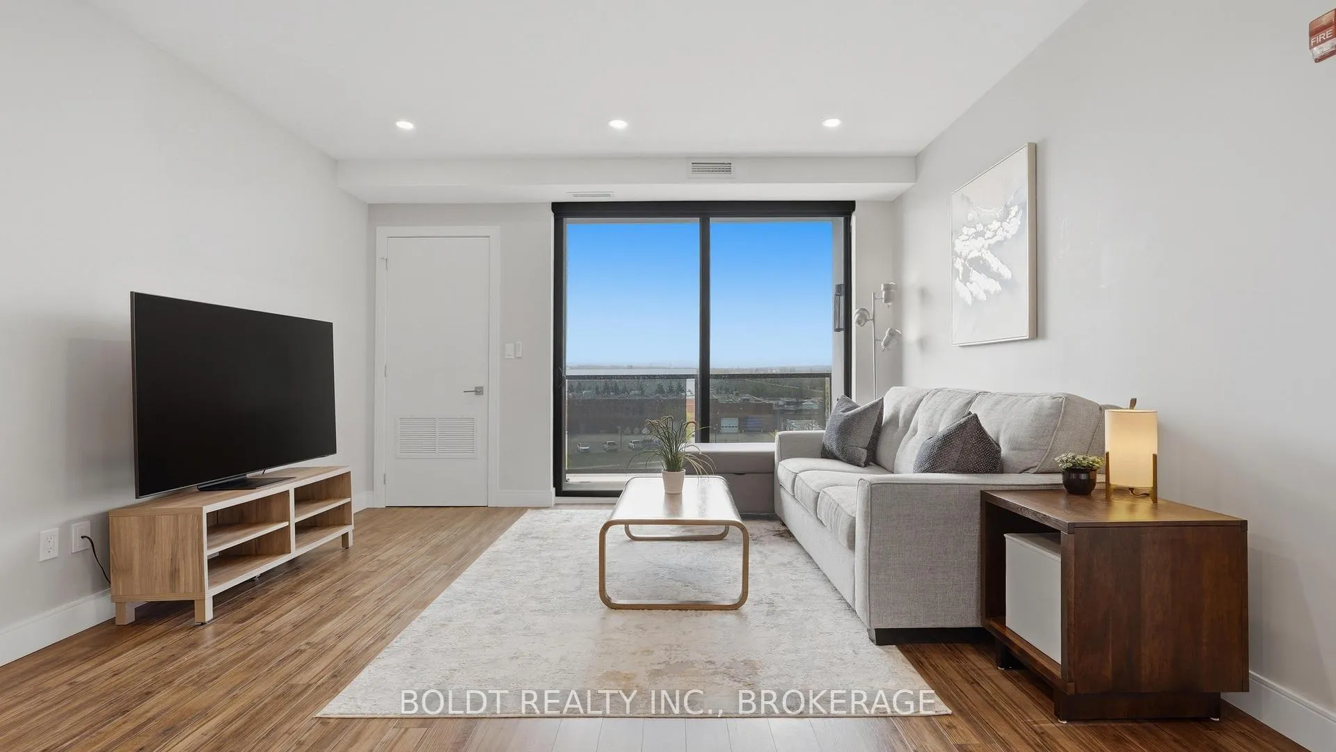 Photo 6 of Unit 508, 300G Fourth Avenue, St. Catharines, Ridley — HOMEH