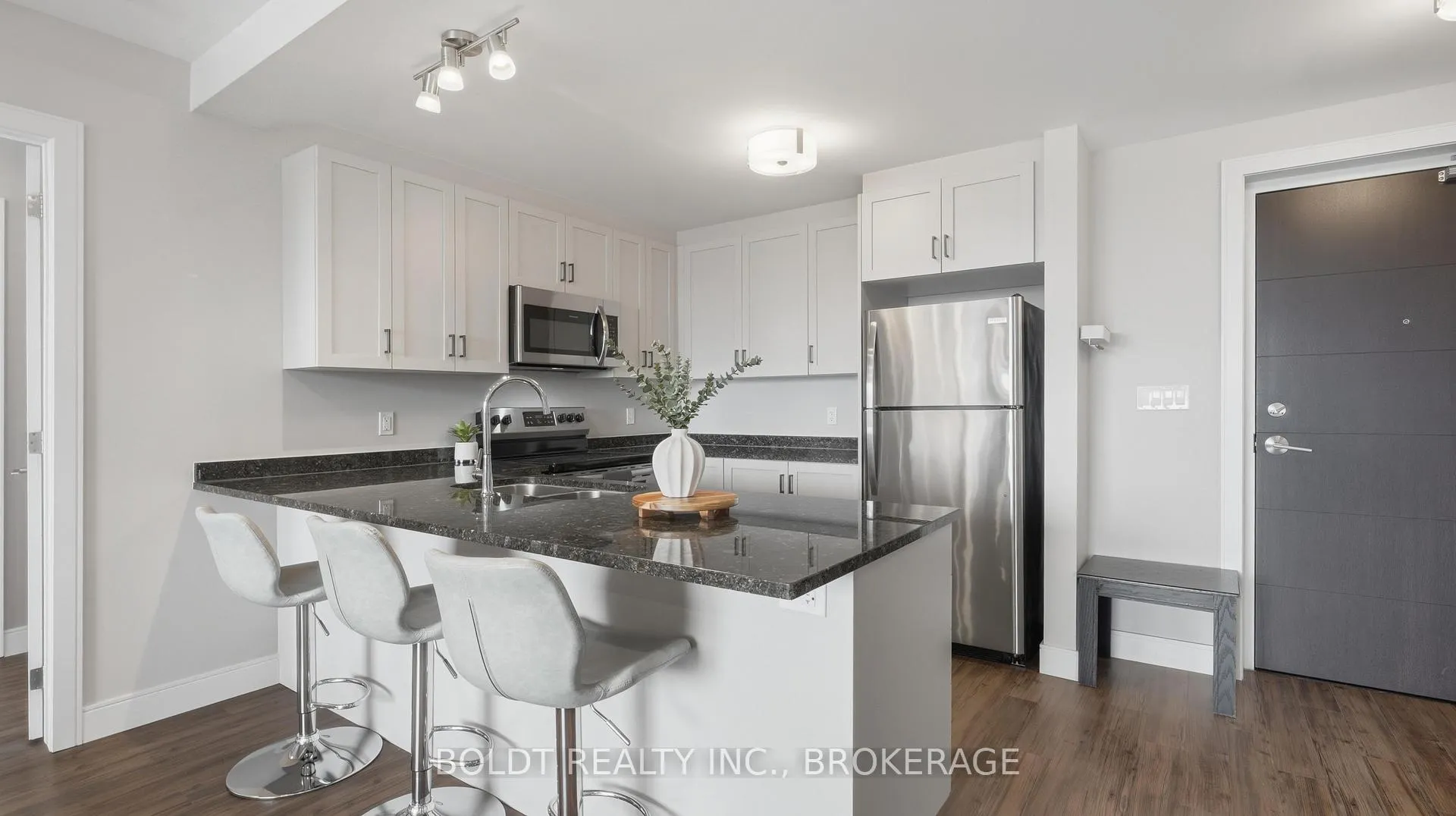 Photo 10 of Unit 508, 300G Fourth Avenue, St. Catharines, Ridley — HOMEH