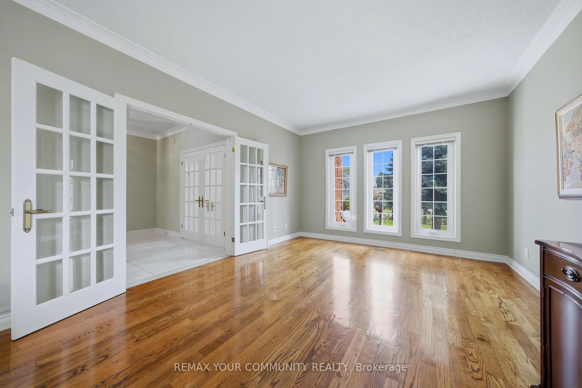 Photo 10 of 36 Railway Street, Vaughan, Maple — HOMEH