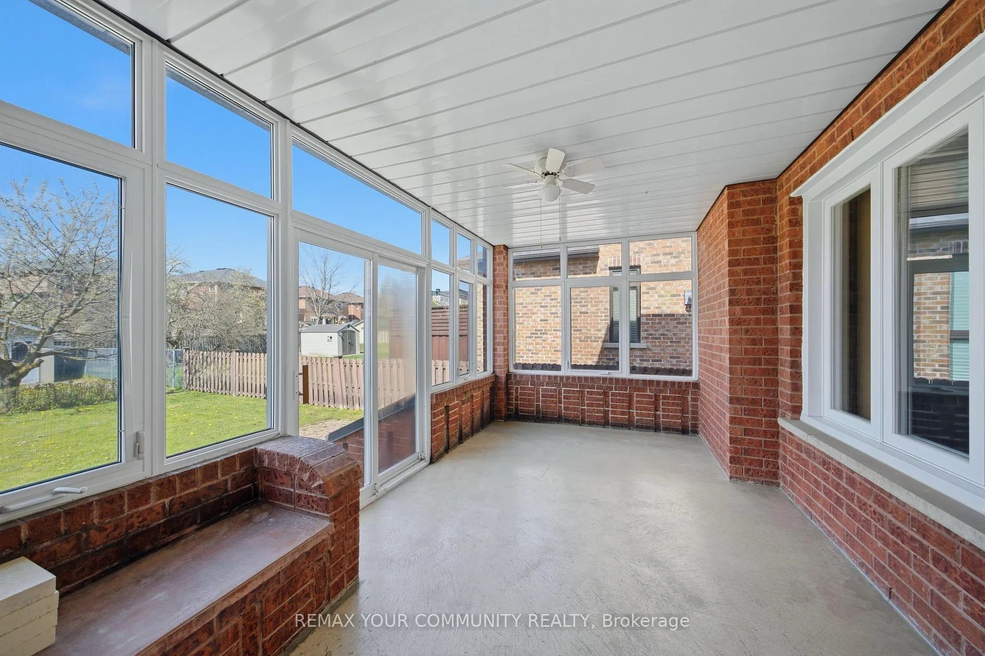 Photo 21 of 36 Railway Street, Vaughan, Maple — HOMEH