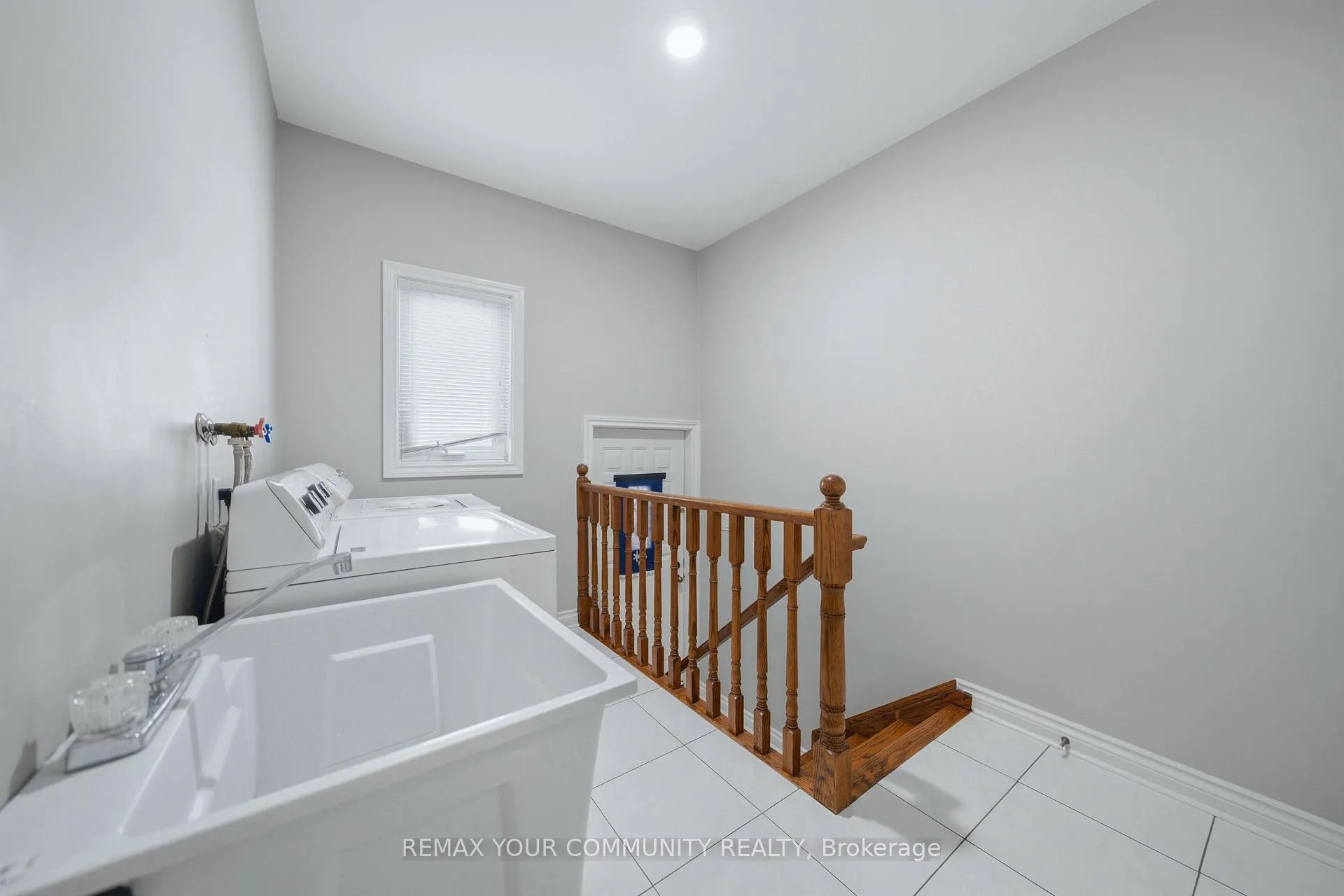 Photo 23 of 36 Railway Street, Vaughan, Maple — HOMEH