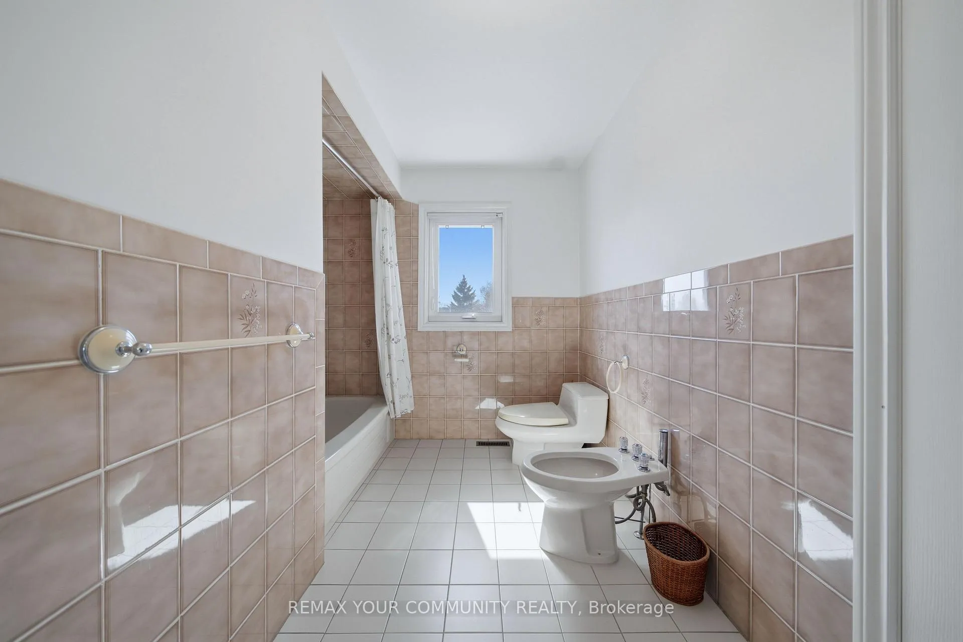 Photo 32 of 36 Railway Street, Vaughan, Maple — HOMEH