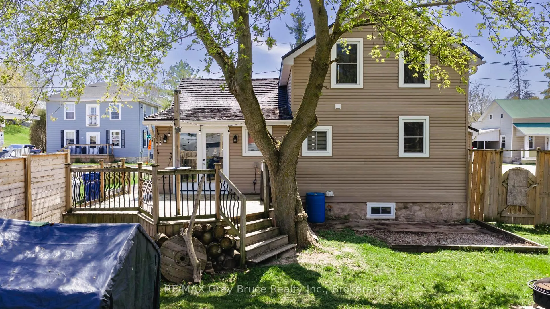Photo 31 of 707 Queen Street, West Grey — HOMEH