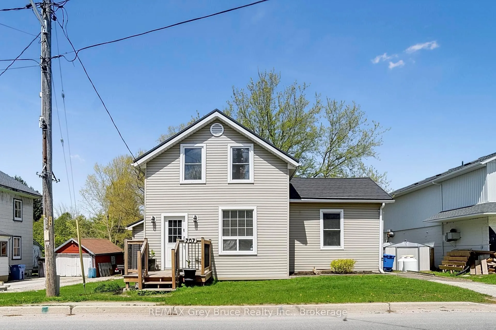Photo 36 of 707 Queen Street, West Grey — HOMEH