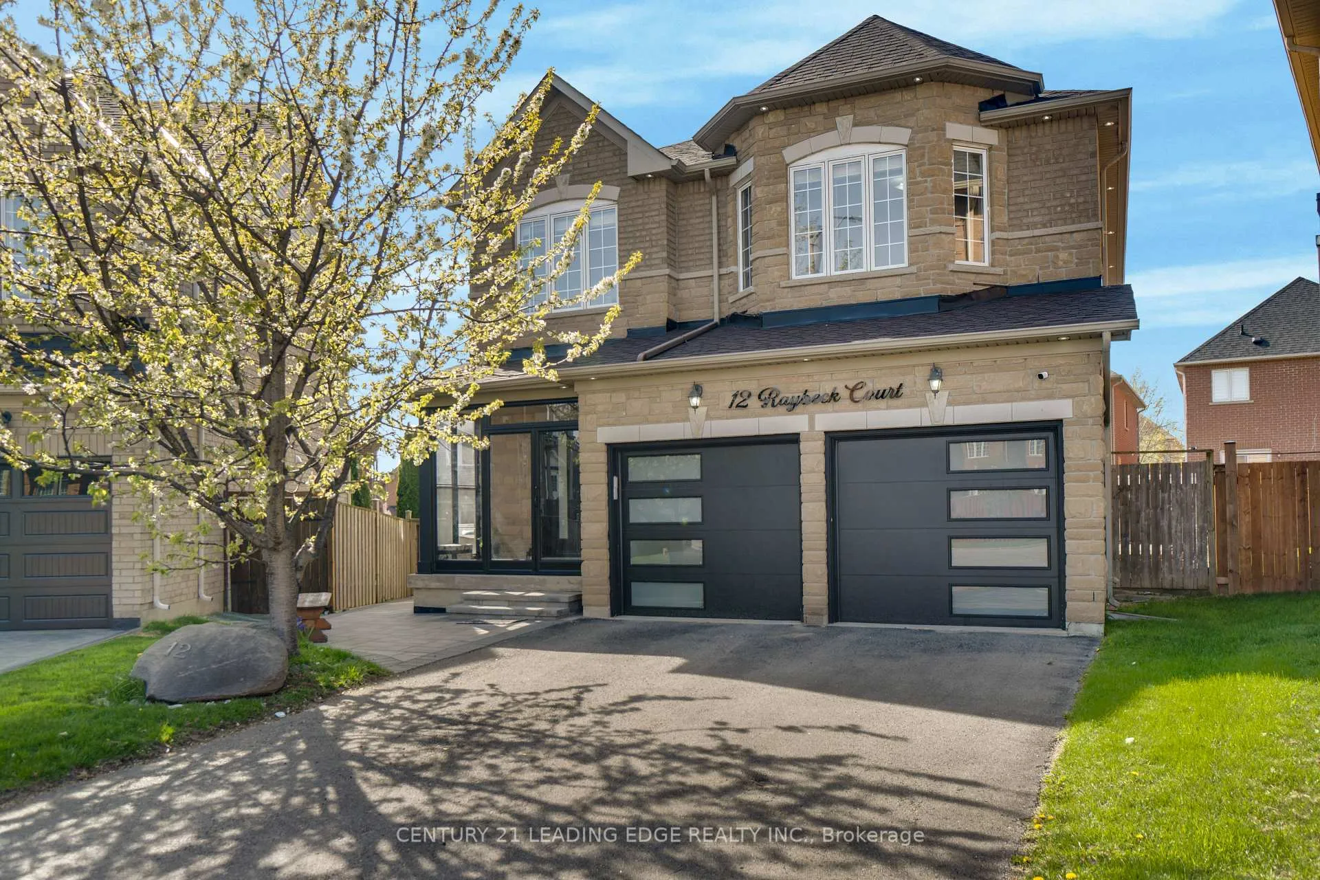 Photo 1 of 12 Raybeck Court, Brampton, Bram West — HOMEH
