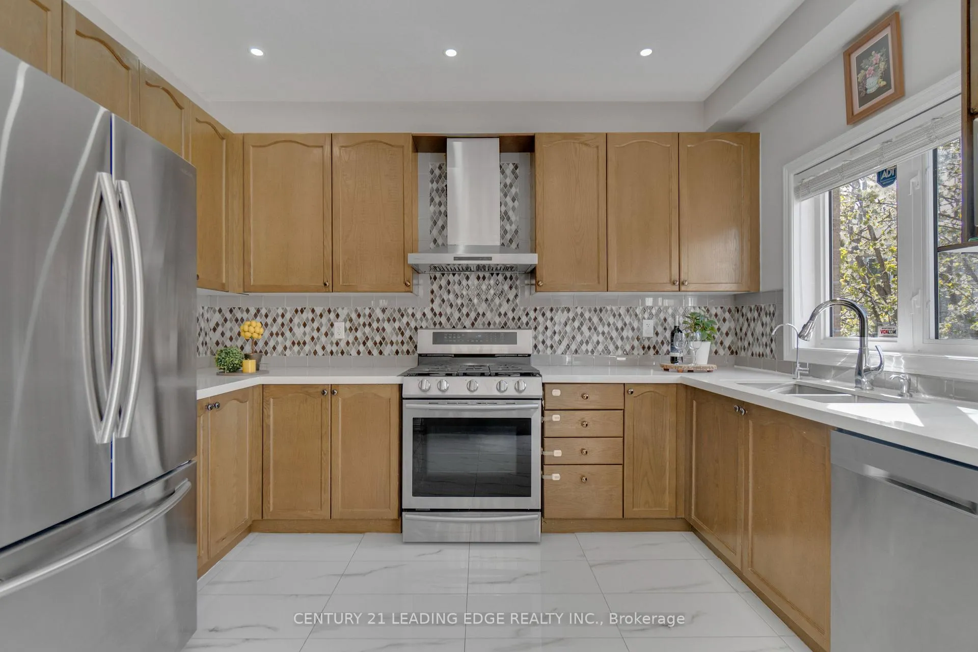 Photo 18 of 12 Raybeck Court, Brampton, Bram West — HOMEH