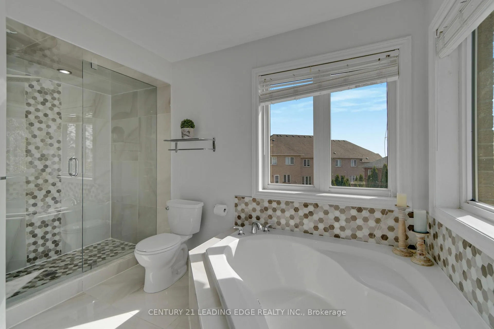 Photo 28 of 12 Raybeck Court, Brampton, Bram West — HOMEH