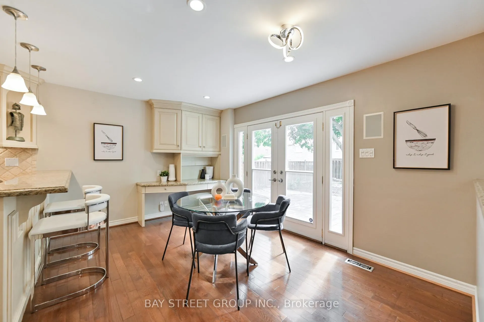 Photo 8 of 28 Delhi Crescent, Markham, Unionville — HOMEH