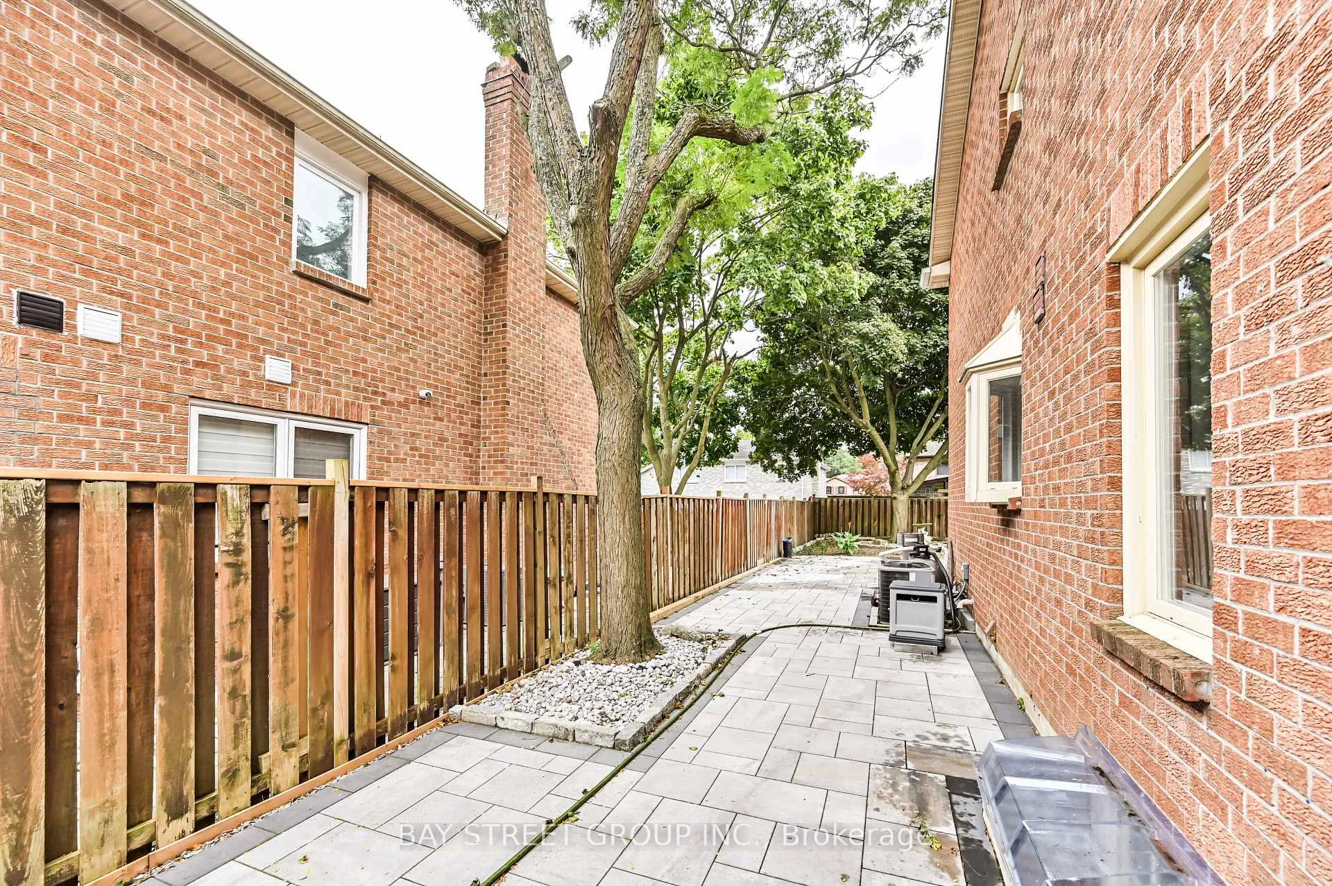 Photo 27 of 28 Delhi Crescent, Markham, Unionville — HOMEH