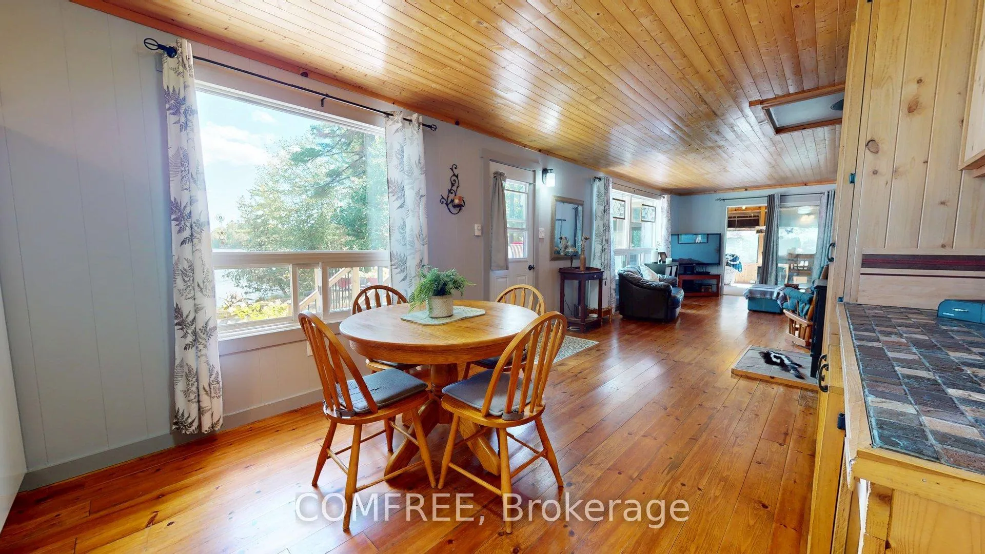 Photo 12 of 1005 Hoyle Lane W, Frontenac, Frontenac Centre — HOMEH