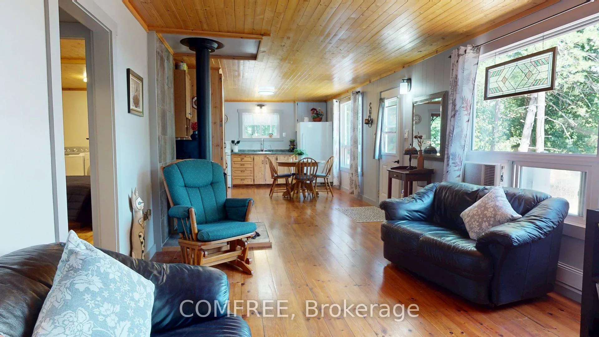 Photo 16 of 1005 Hoyle Lane W, Frontenac, Frontenac Centre — HOMEH