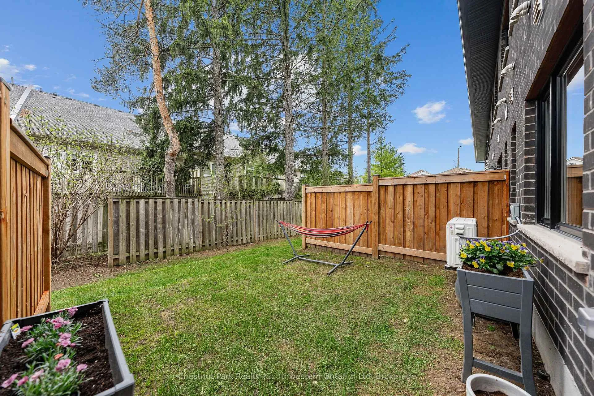 Photo 7 of 23 Lily Lane, Guelph, Clairfields/Hanlon Business Park — HOMEH